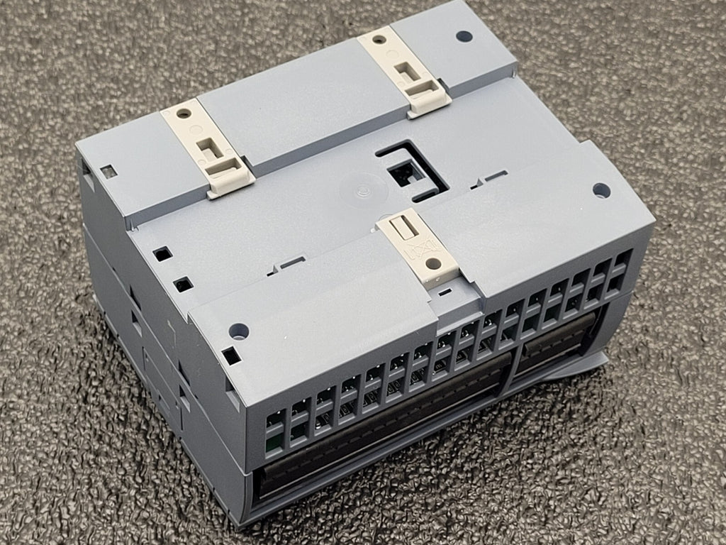 Siemens SIMATIC S7-1200 CPU 1215C 6ES7 215-1AG40-0XB0 6ES7215-1AG40-0XB0