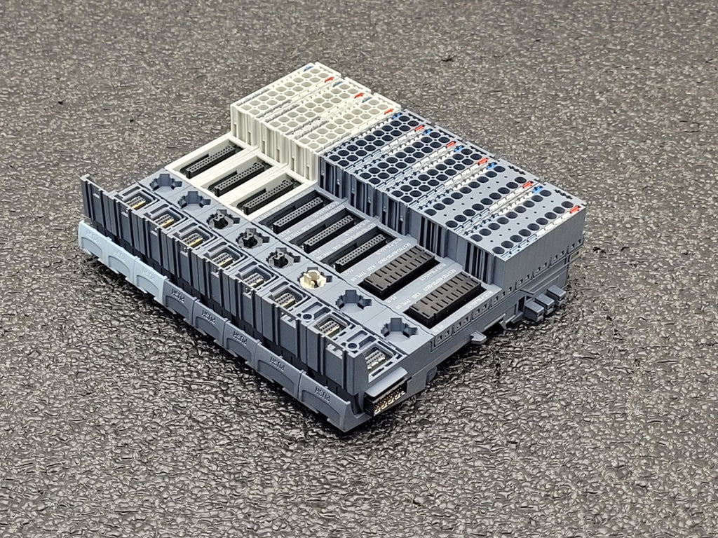 Lot of 8 Siemens  SIMATIC  6ES7 193-6BP20-0BA0 /0DA0