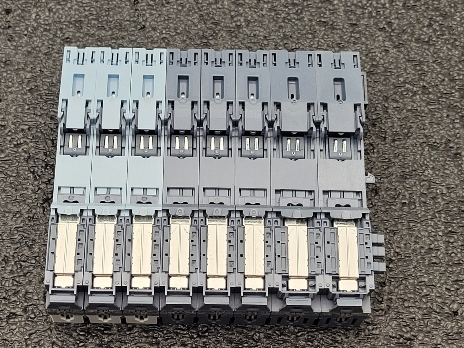 Lot of 8 Siemens  SIMATIC  6ES7 193-6BP20-0BA0 /0DA0