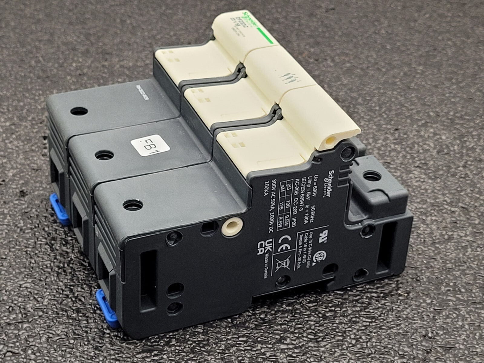 Schneider 3x Fuse Carrier DF223C 3P 125A 690VAC 22x58mm Fuse DIN Rail Mount
