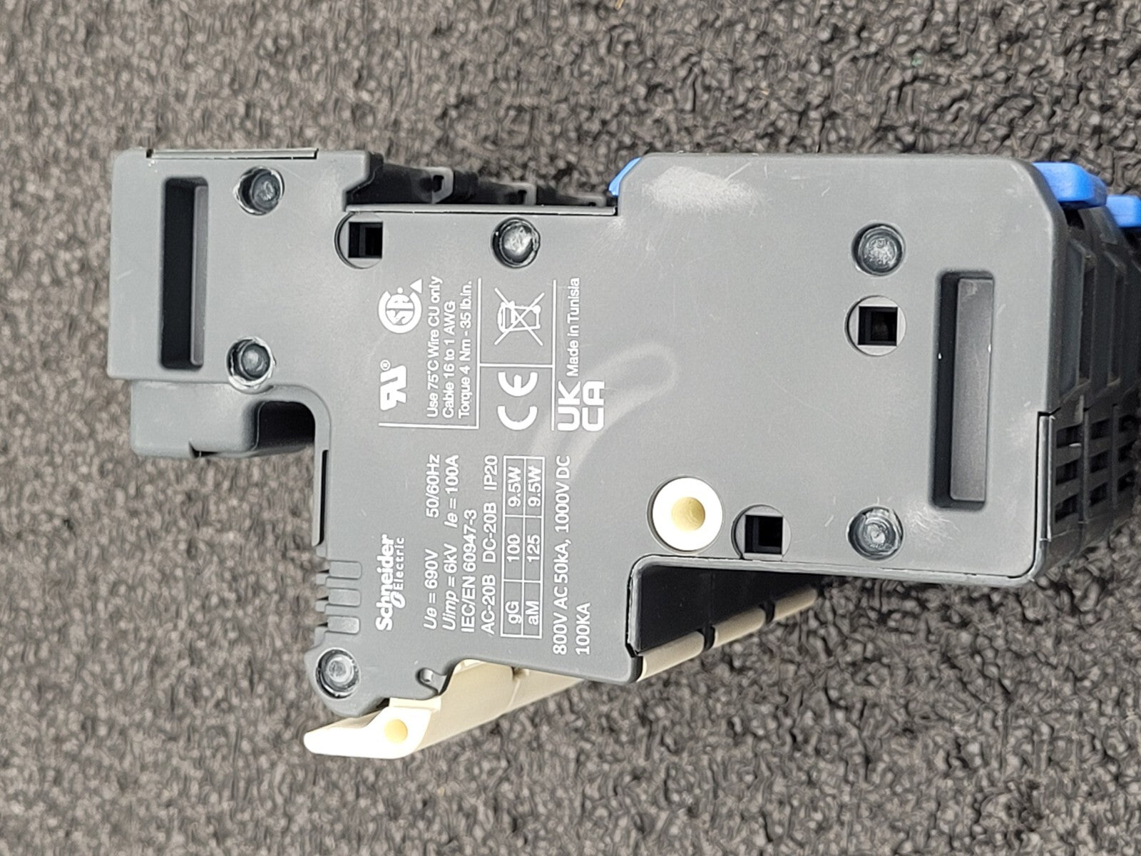 Schneider 3x Fuse Carrier DF223C 3P 125A 690VAC 22x58mm Fuse DIN Rail Mount