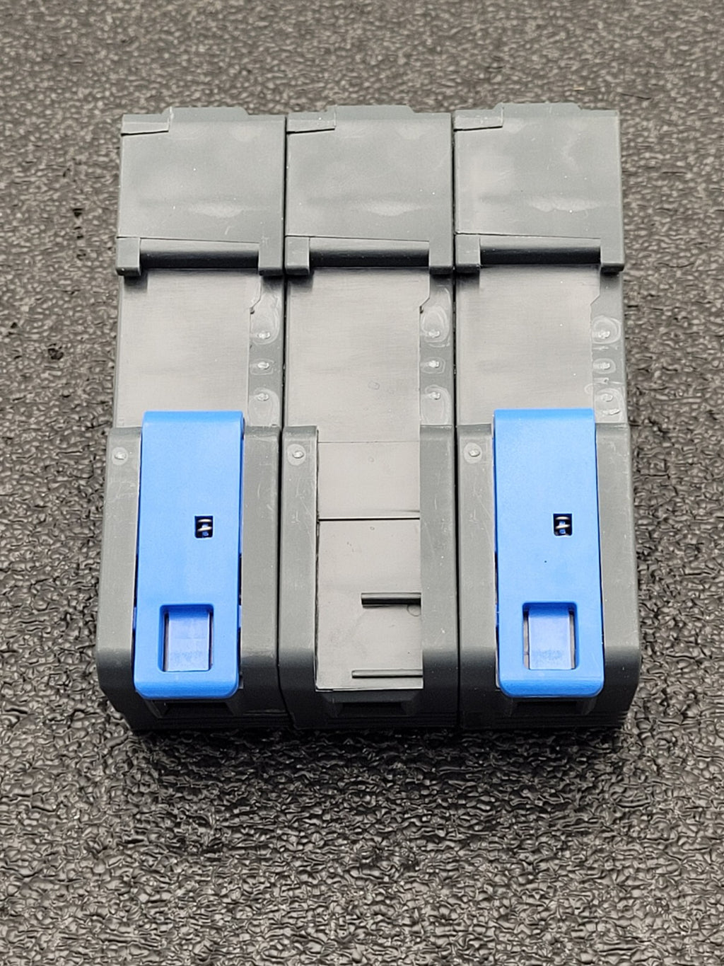 Schneider 3x Fuse Carrier DF223C 3P 125A 690VAC 22x58mm Fuse DIN Rail Mount