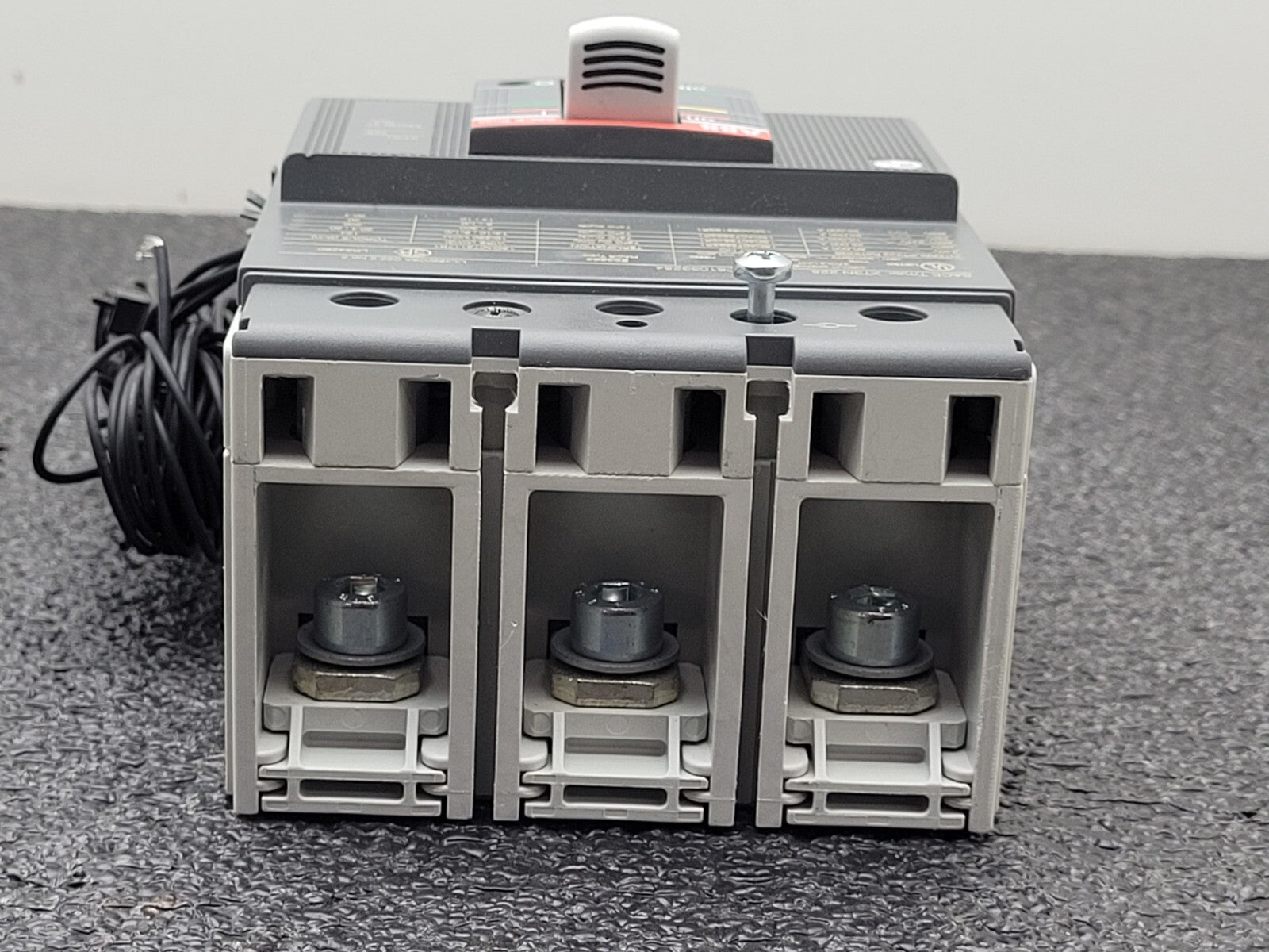 ABB SACE TMAX XT3N  3PH 225 3 Pole Circuit Breaker