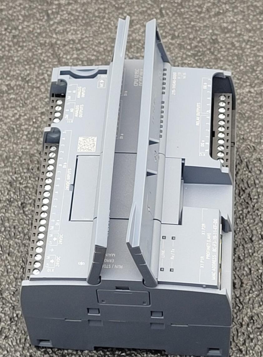 Siemens SIMATIC S7-1200 CPU 1215C DC/DC/RLY 6ES7 215-1HG40-0XB0
