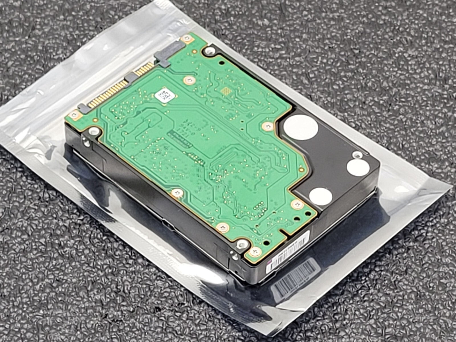 HPE 2.4TB 10K 12G SFF 2.5" SAS SC HDD 876939-002 EG002400JWJNT