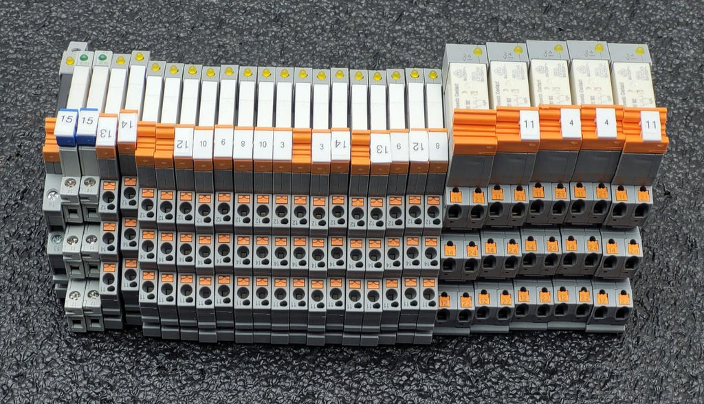 Lot of 30x  Phoenix Contact PLC-BPT-24DC/21-21 RIF -0-BPT/21 Sockets  Relays