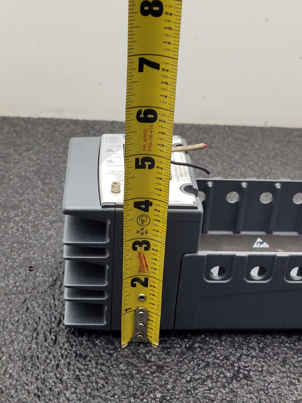 National Instruments NI CRIO-9024  CompactRIO Real-Time Controller