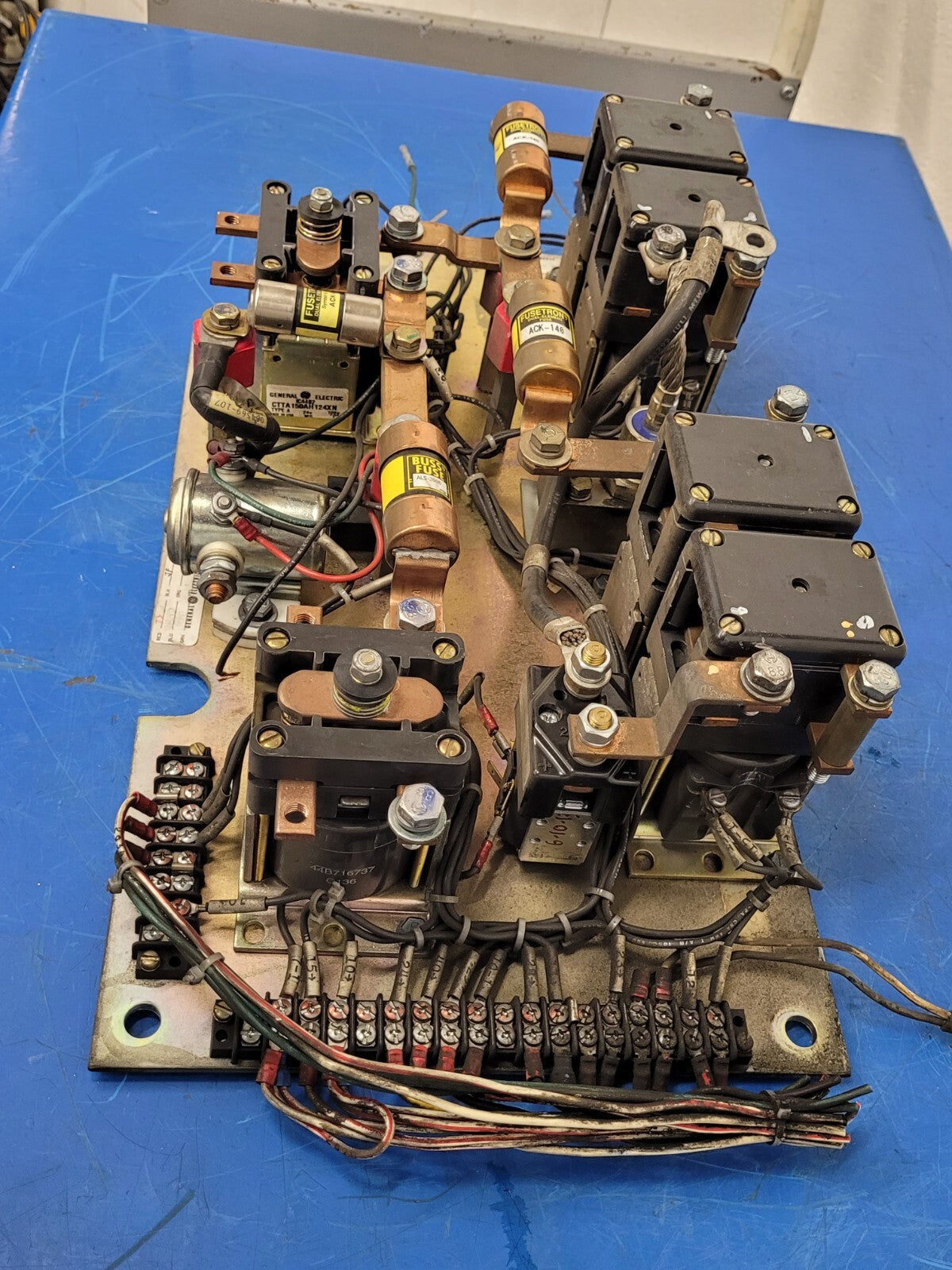 GE General ElectriC 114432 Forklift DC Contactor Relay Board From Clark 30RCTT