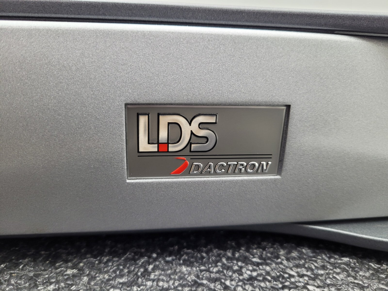LDS Dactron LASER USB Vibration Shaker Control System LAS-200 Bruel & Kjaer