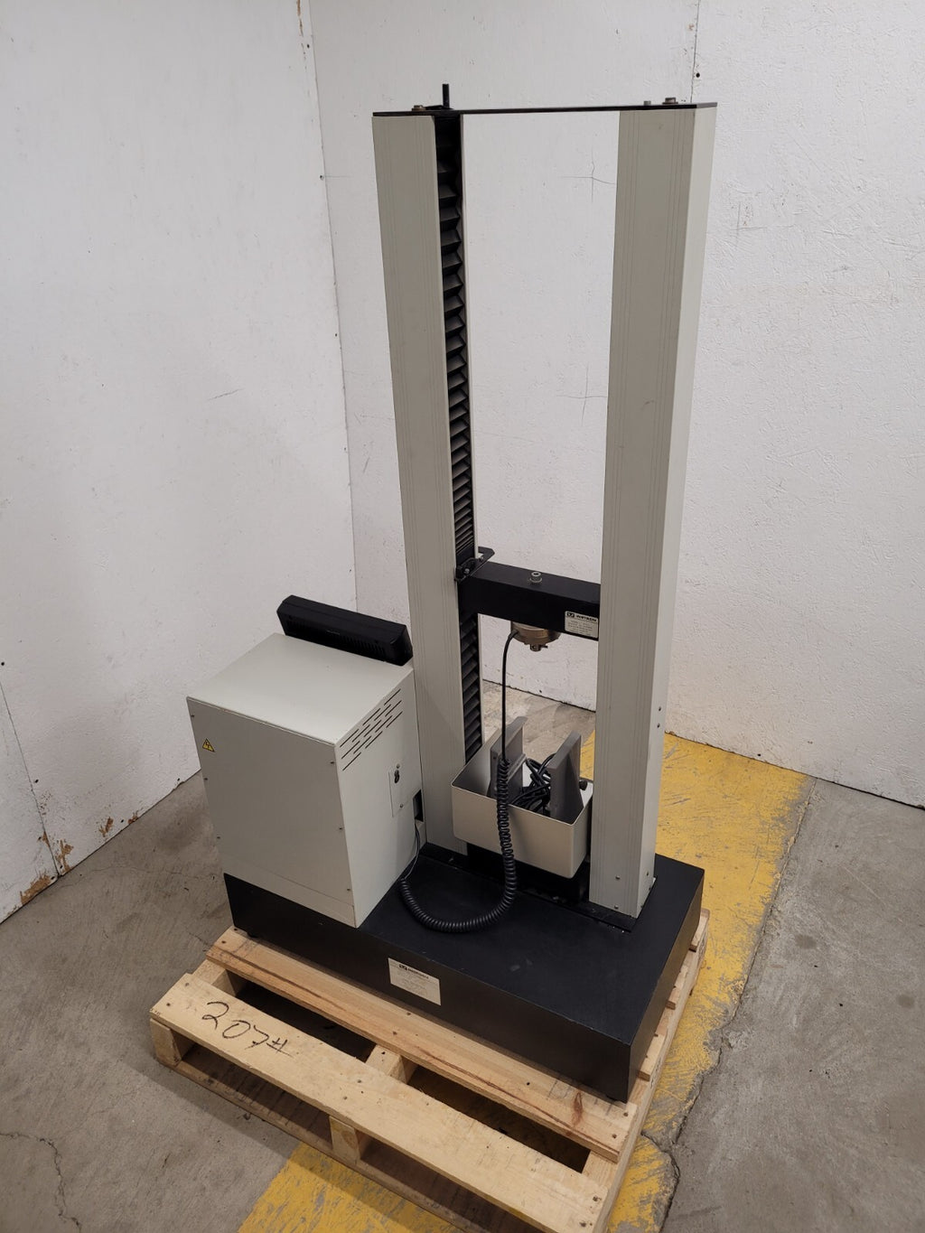 Instron 4411 Tensile Pull Tester Compression Test 5KN Electro Mechanical Test