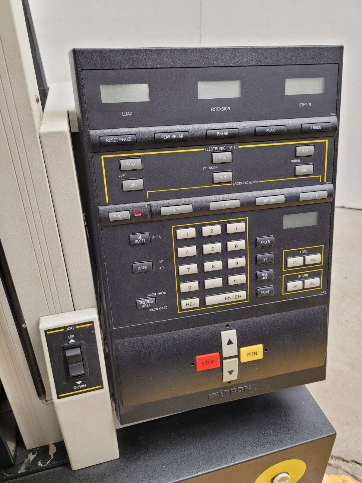 Instron 4411 Tensile Pull Tester Compression Test 5KN Electro Mechanical Test