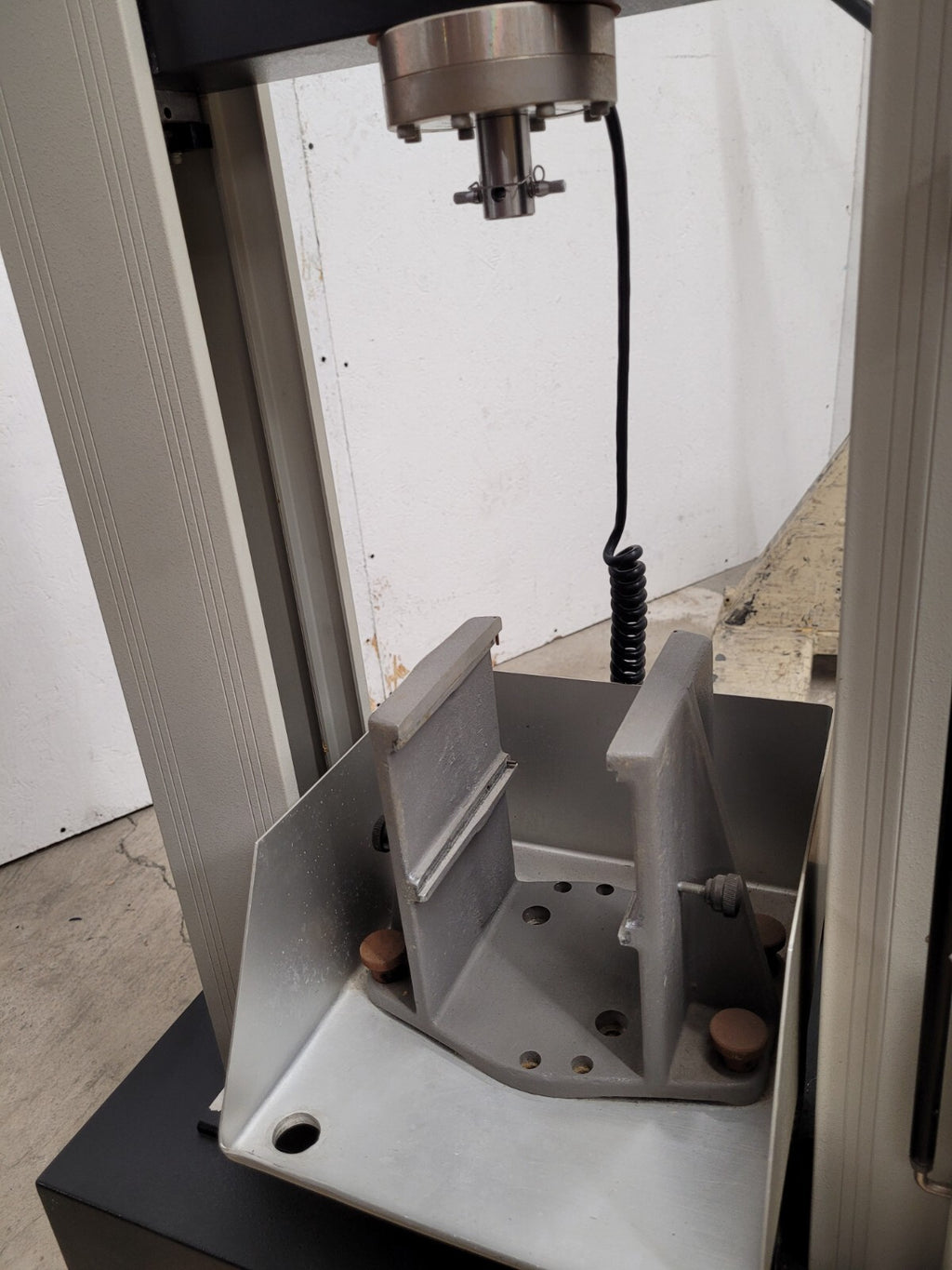 Instron 4411 Tensile Pull Tester Compression Test 5KN Electro Mechanical Test