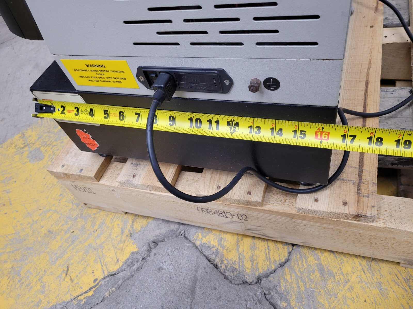 Instron 4411 Tensile Pull Tester Compression Test 5KN Electro Mechanical Test