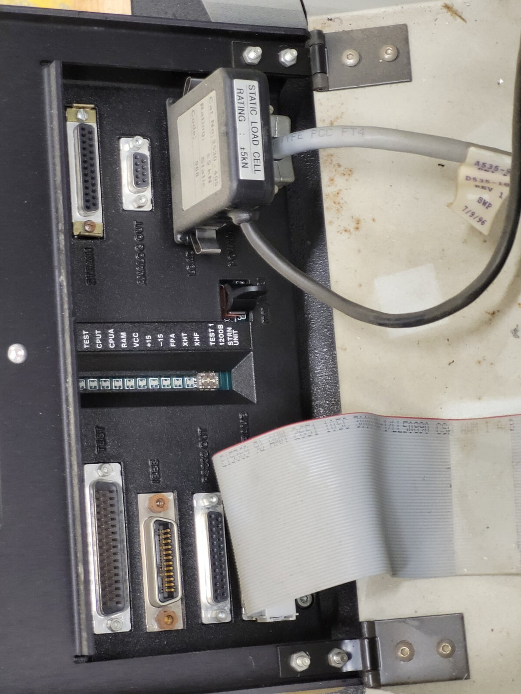 Instron 4411 Tensile Pull Tester Compression Test 5KN Electro Mechanical Test