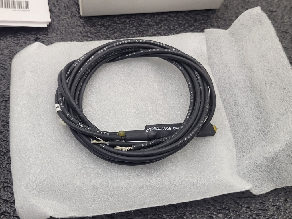 Honeywell VisionPro IAQ THM5421C1004 7-Day Touchscreen Thermostat + THM5421C