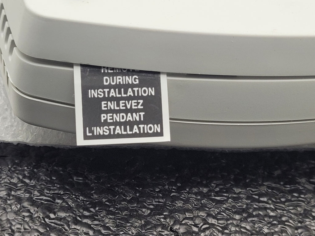 Honeywell VisionPro IAQ THM5421C1004 7-Day Touchscreen Thermostat + THM5421C