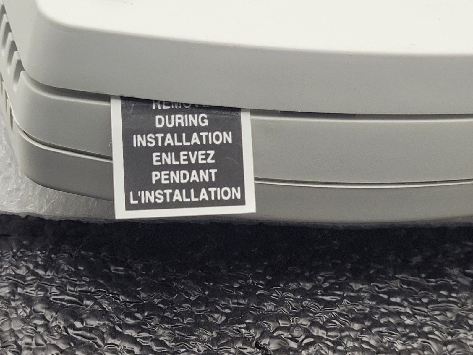 Honeywell VisionPro IAQ THM5421C1004 7-Day Touchscreen Thermostat + THM5421C