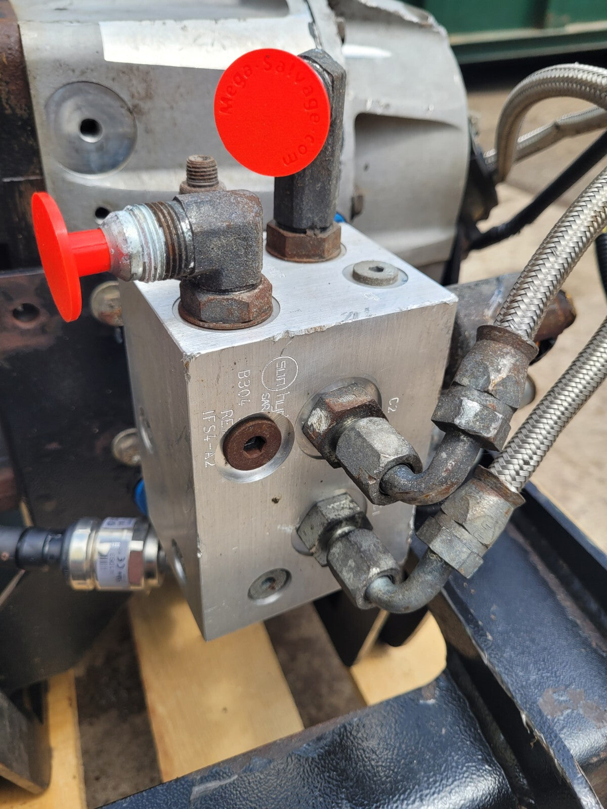 Hydraulic Hybrid Truck Transfer Case 2x Hydro Leduc MA50_094860 Bent Axis Pumps