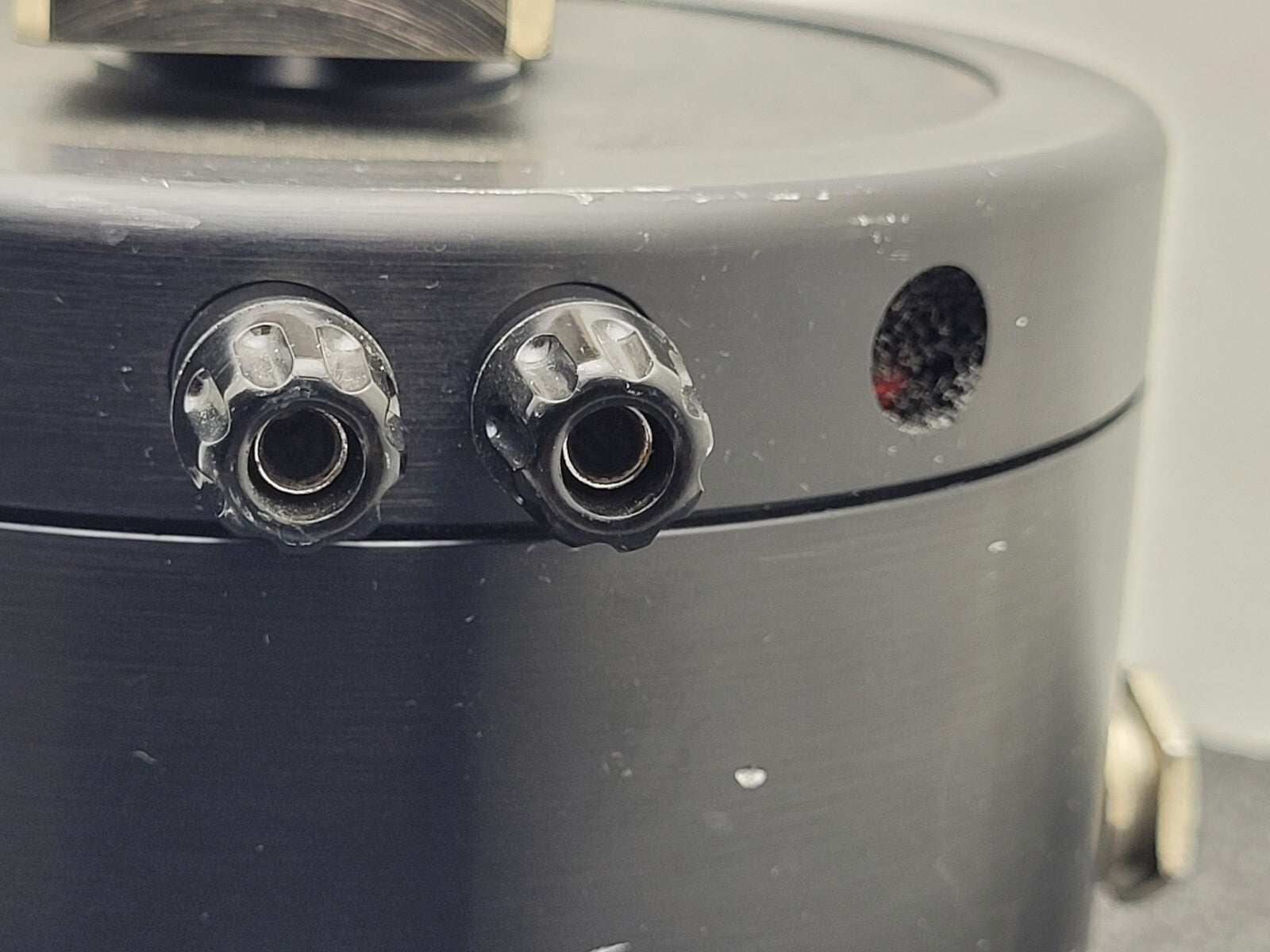 Bruel & Kjaer B&K 4809 Vibration Exciter Shake Shock Micro Table 10 Hz - 20 kHz