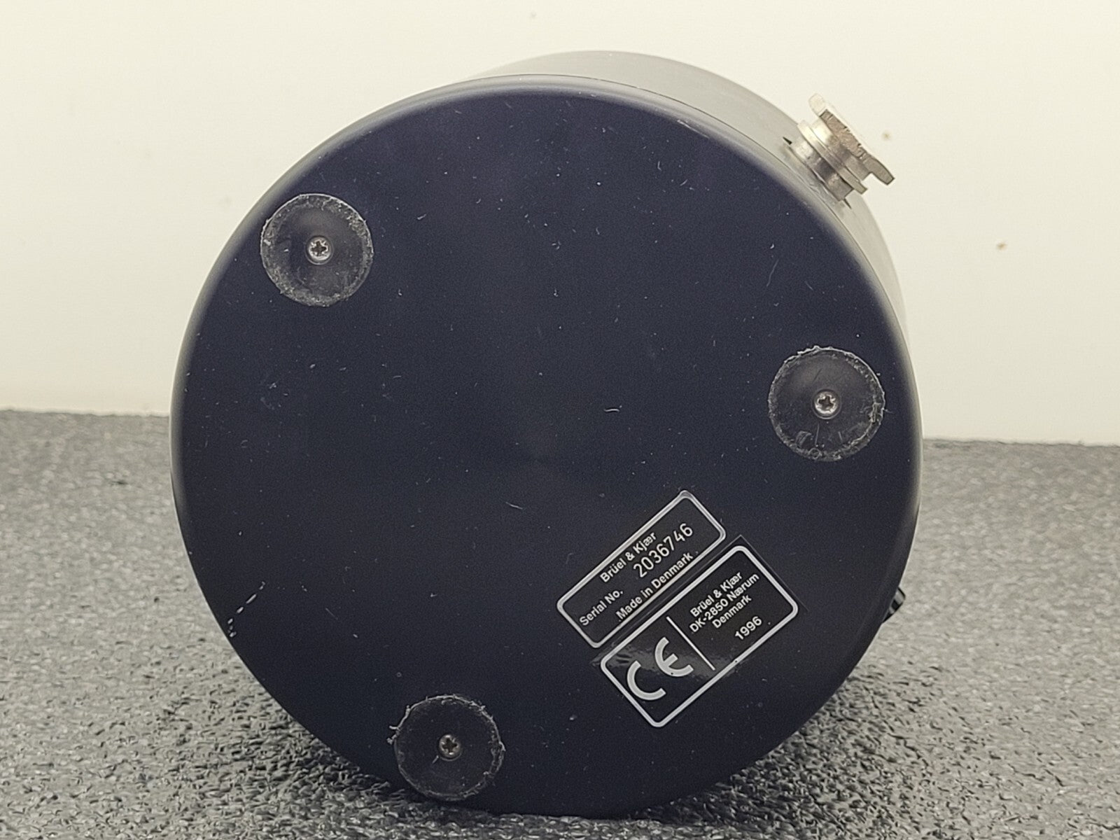 Bruel & Kjaer B&K 4809 Vibration Exciter Shake Shock Micro Table 10 Hz - 20 kHz