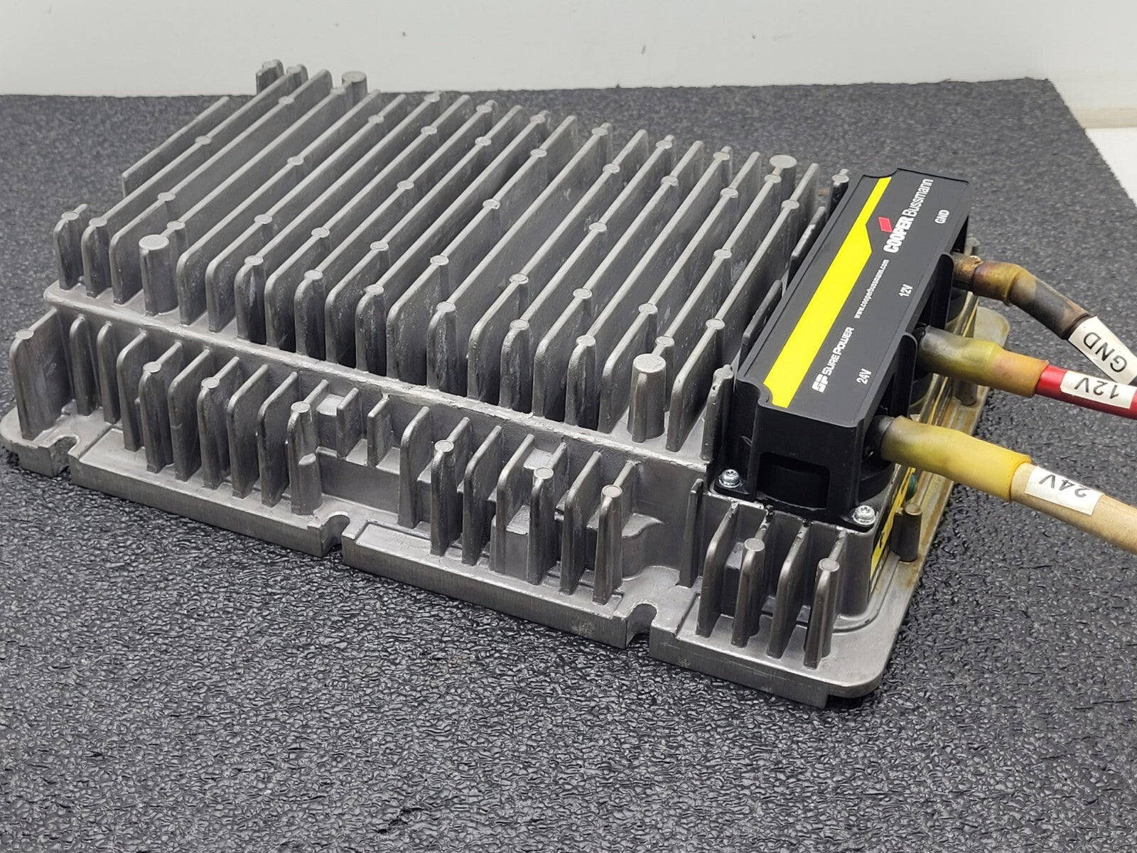 Cooper Bussmann Sure Power 21100E00 Battery Equalizer/Converter 24v to 12V 100A