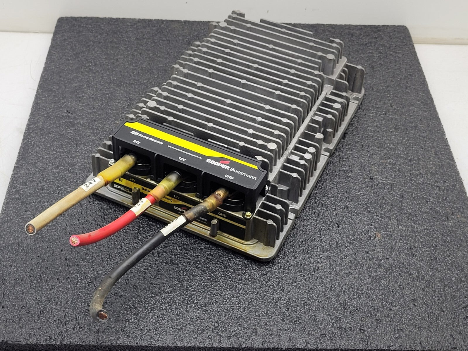 Cooper Bussmann Sure Power 21100E00 Battery Equalizer/Converter 24v to 12V 100A