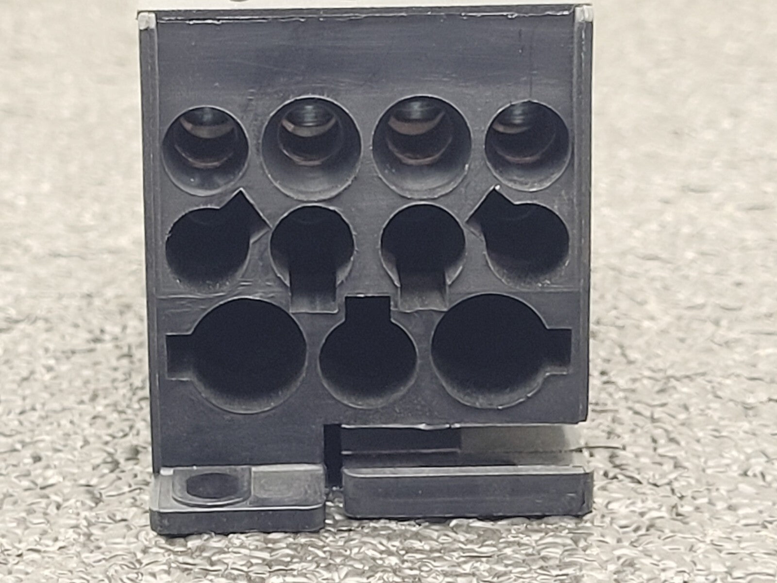 ABB BRU250ALU 35620714 Entrelec 250A Distribution Block 1SNA356207R1400