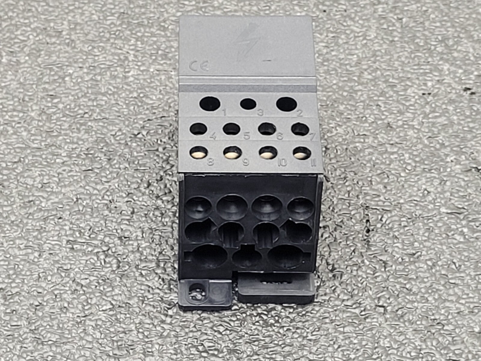 ABB BRU250ALU 35620714 Entrelec 250A Distribution Block 1SNA356207R1400