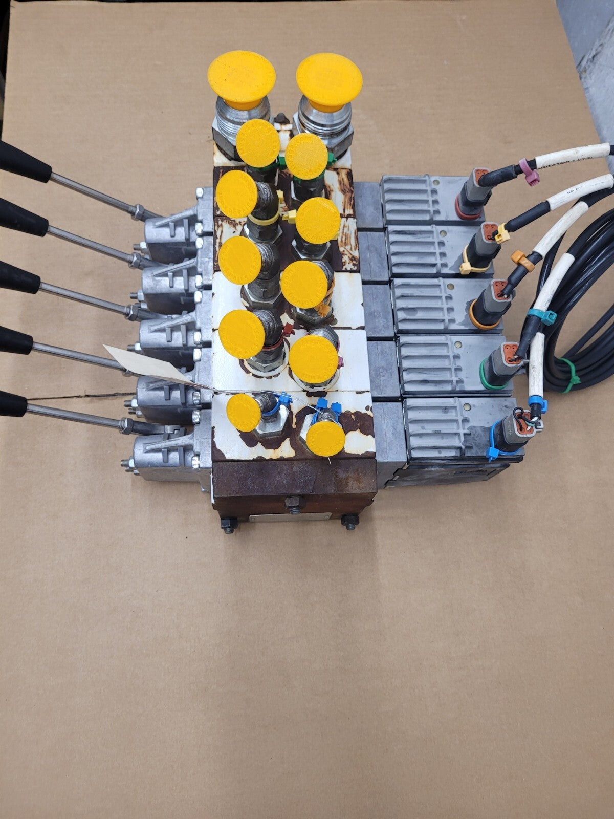 Danfoss PVG32 5 x Proportional Hydraulic Servo + Manual Valve  157B4292 Unit [D]