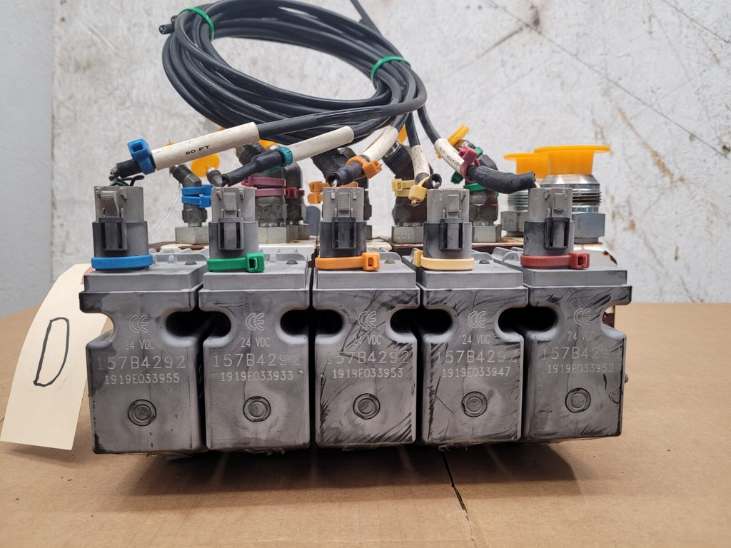 Danfoss PVG32 5 x Proportional Hydraulic Servo + Manual Valve  157B4292 Unit [D]