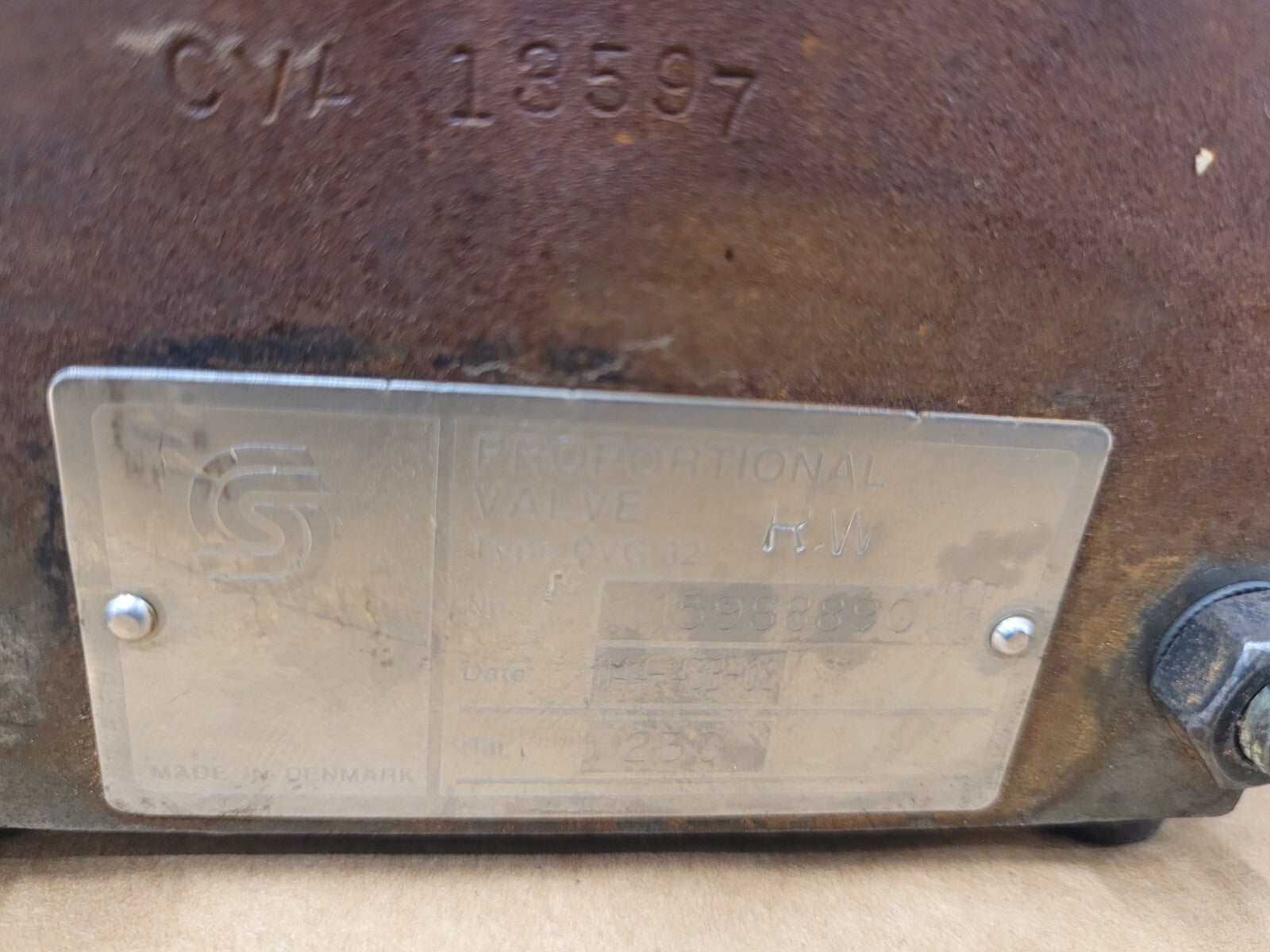 Danfoss PVG32 5 x Proportional Hydraulic Servo + Manual Valve  157B4292 Unit [D]