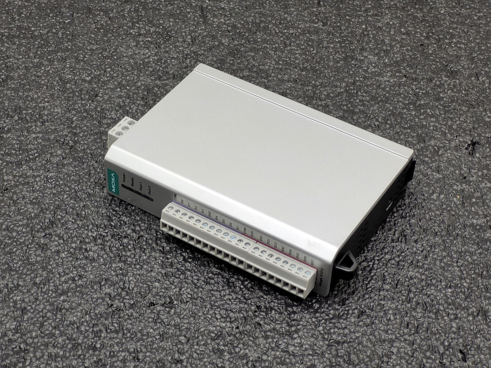 Moxa Group IOLOGIK E1212 IOLOGIKE1212 Din Rail Mount Universal I/O 8 DI 8 DIO