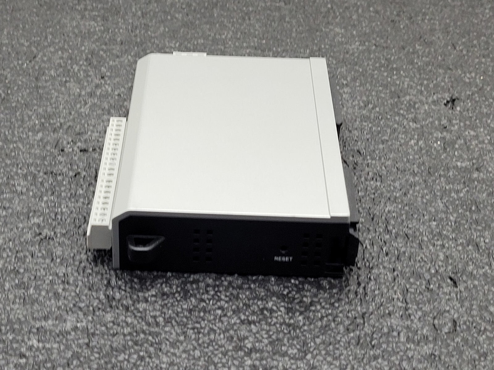 Moxa Group IOLOGIK E1212 IOLOGIKE1212 Din Rail Mount Universal I/O 8 DI 8 DIO