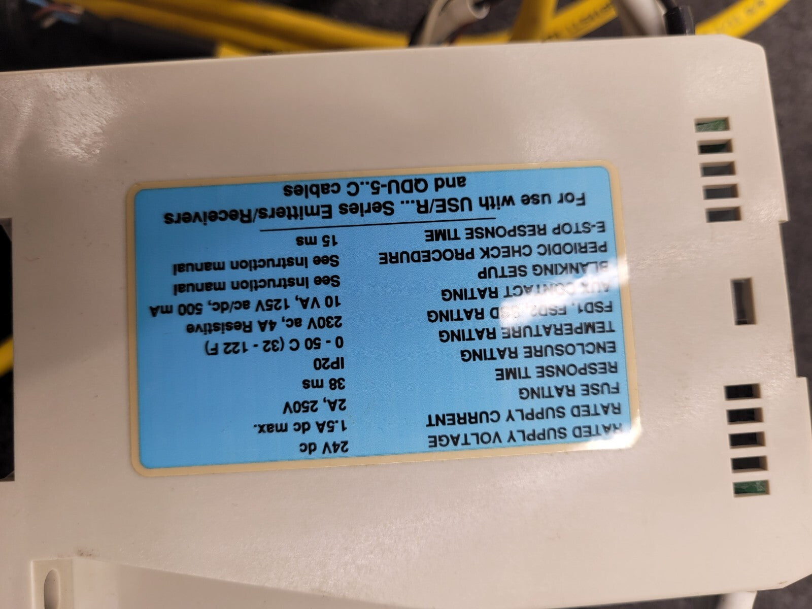 Banner USE2012NP2 & USR2012NP2 MICRO-SCREEN ESD  20" Light Curtain Screen "G"