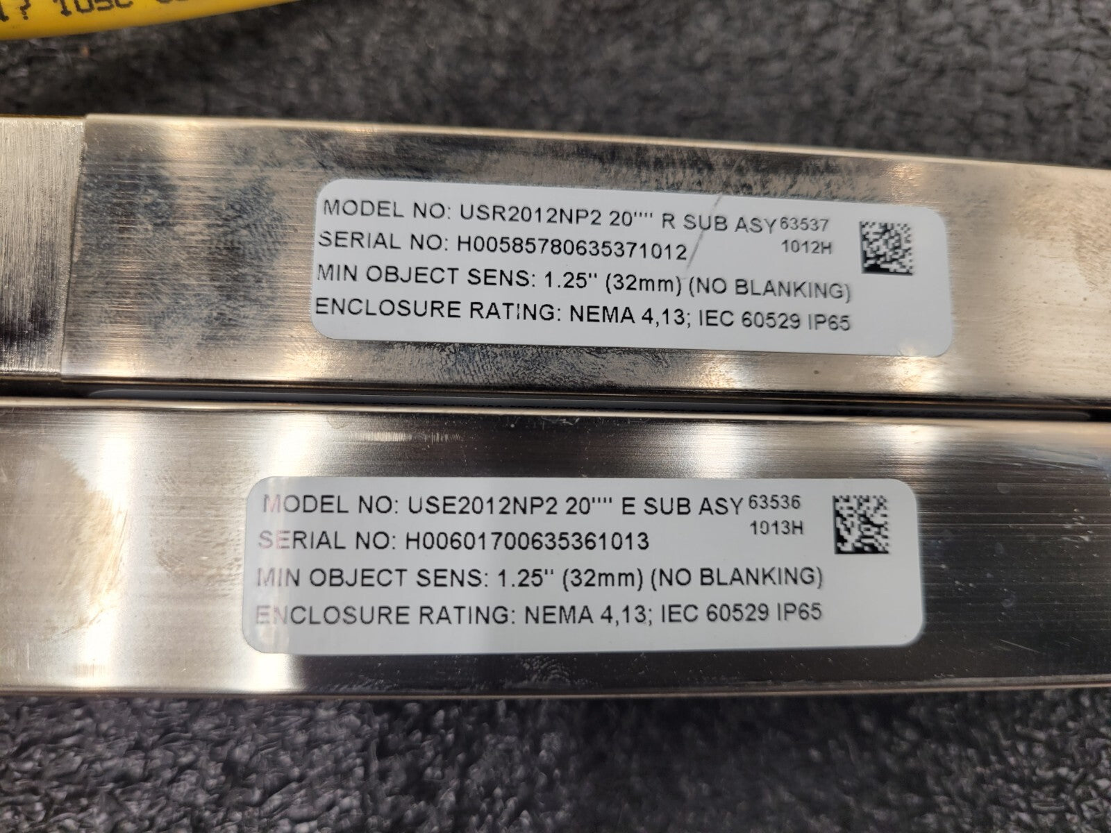 Banner USE2012NP2 & USR2012NP2 MICRO-SCREEN ESD  20" Light Curtain Screen "G"