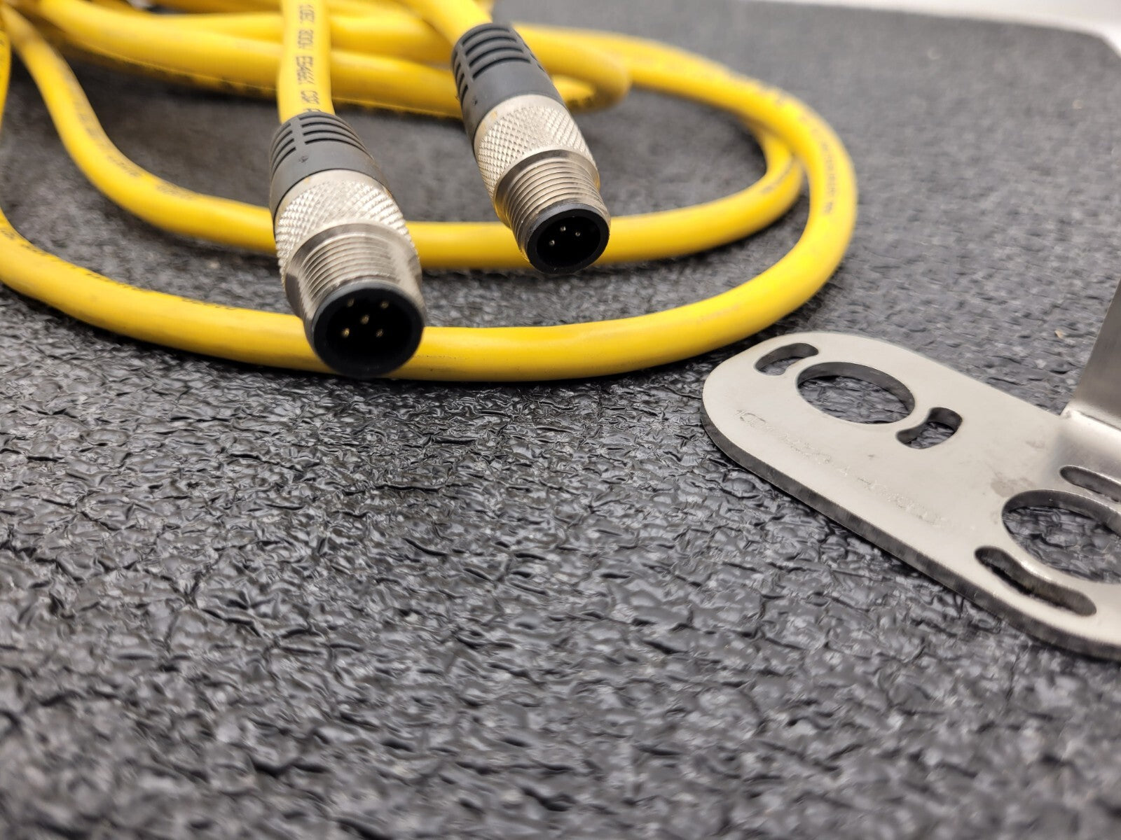 Banner USE2012NP2 & USR2012NP2 MICRO-SCREEN ESD  20" Light Curtain Screen "G"