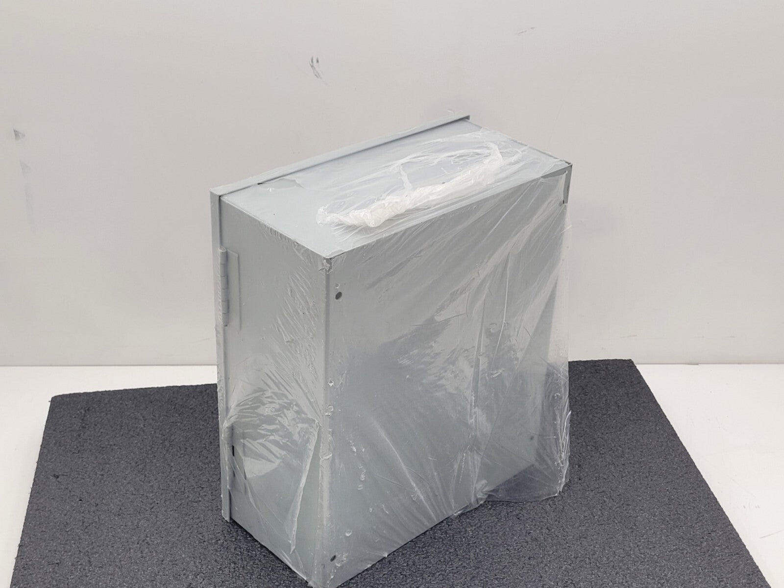 HOFFMAN Nvent A14N126 Metallic Enclosure Grey 14"x12"x6" w/ Hinged Door NEW