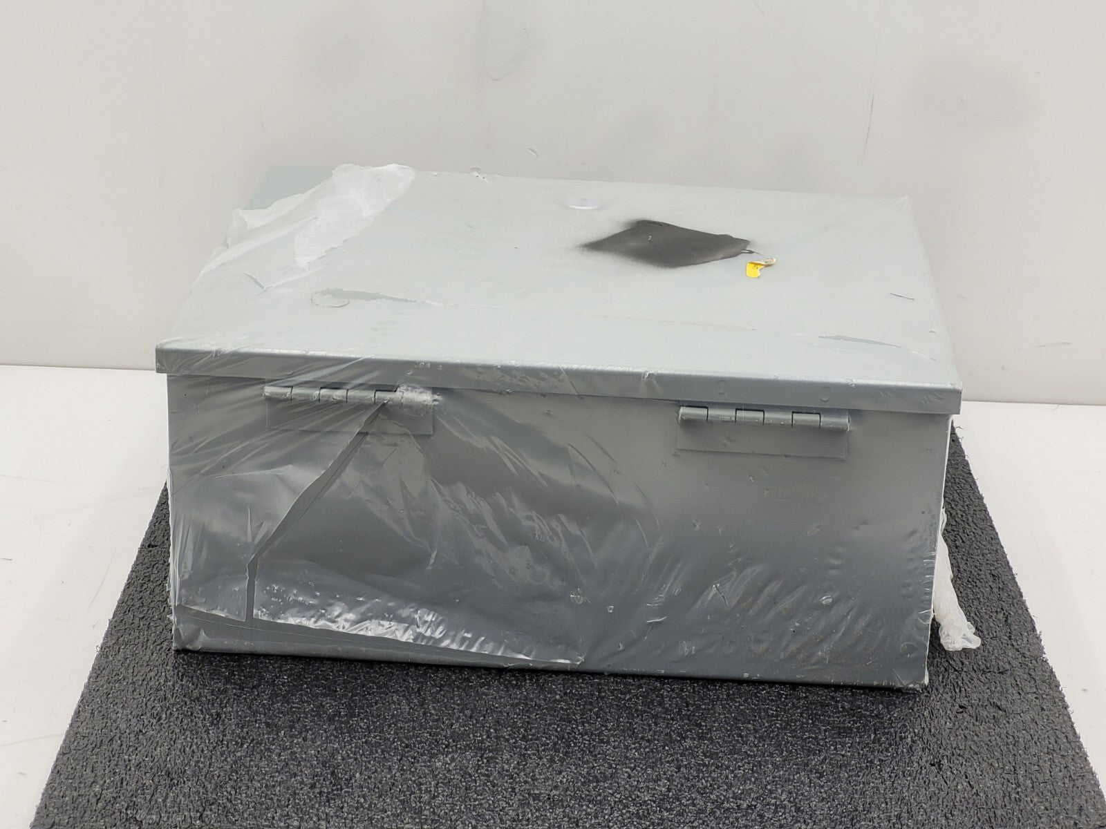 HOFFMAN Nvent A14N126 Metallic Enclosure Grey 14"x12"x6" w/ Hinged Door NEW