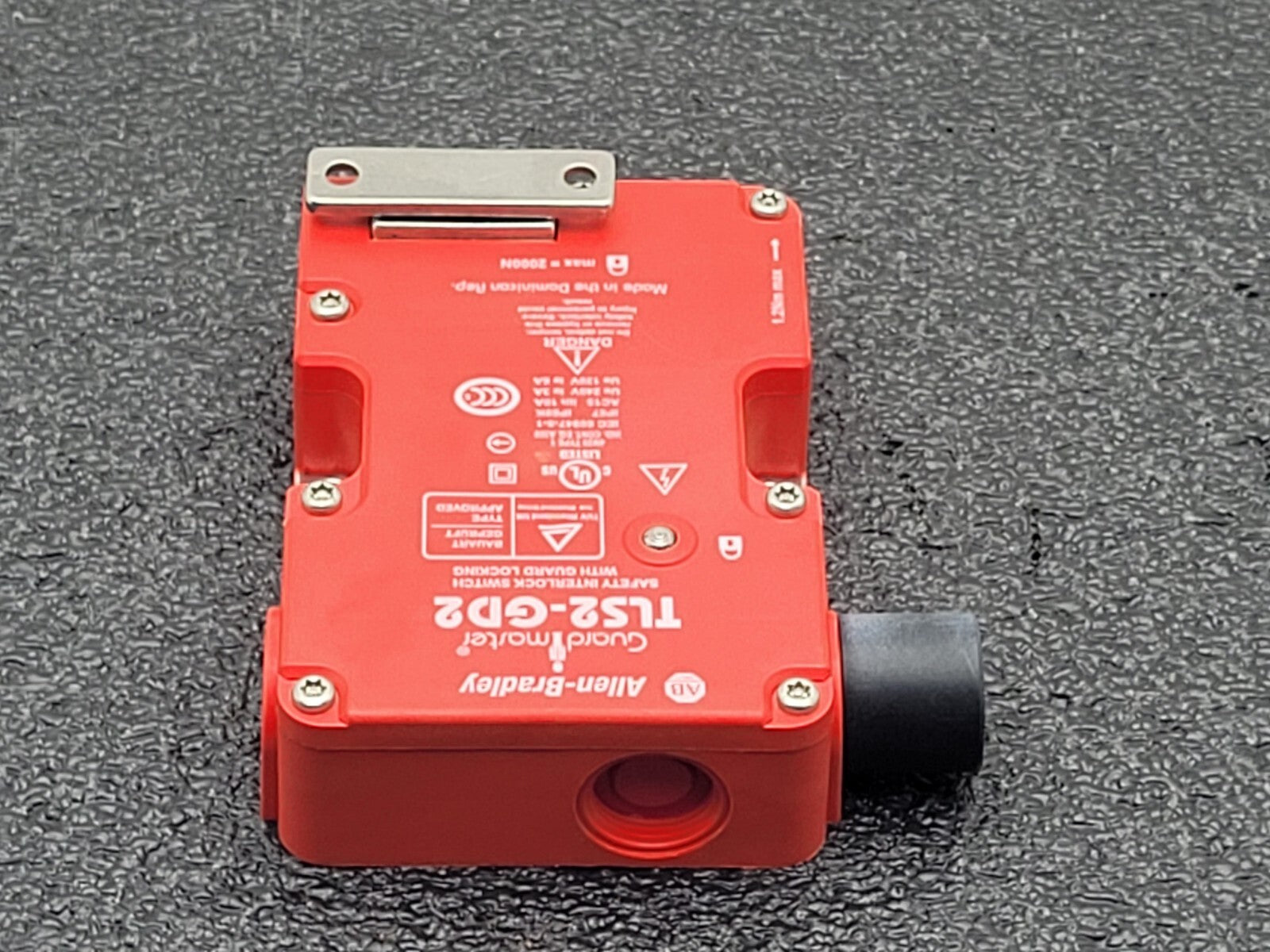 Allen-Bradley 440G-T27 178E TLS2-GD2 Safety Interlock Switch w/ Latch