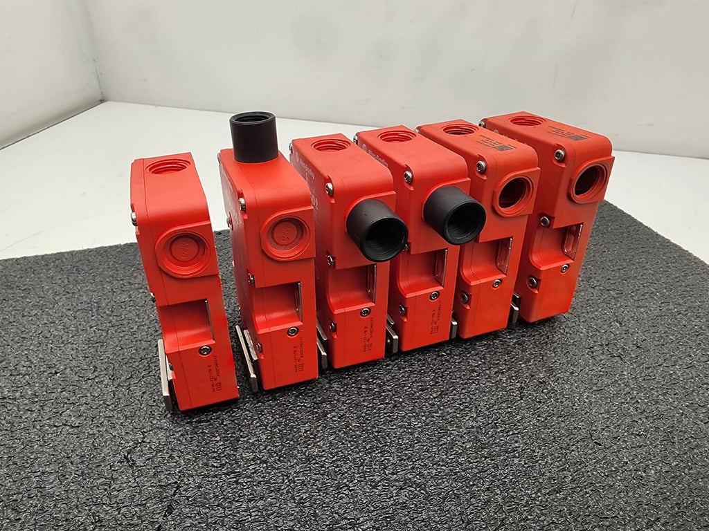 Allen-Bradley 440G-T27 178E TLS2-GD2 Safety Interlock Switch w/ Latch