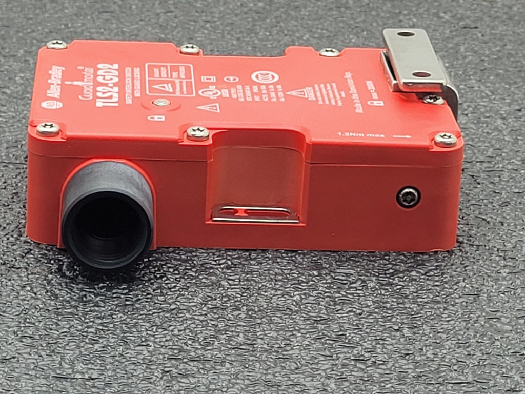 Allen-Bradley 440G-T27 178E TLS2-GD2 Safety Interlock Switch w/ Latch