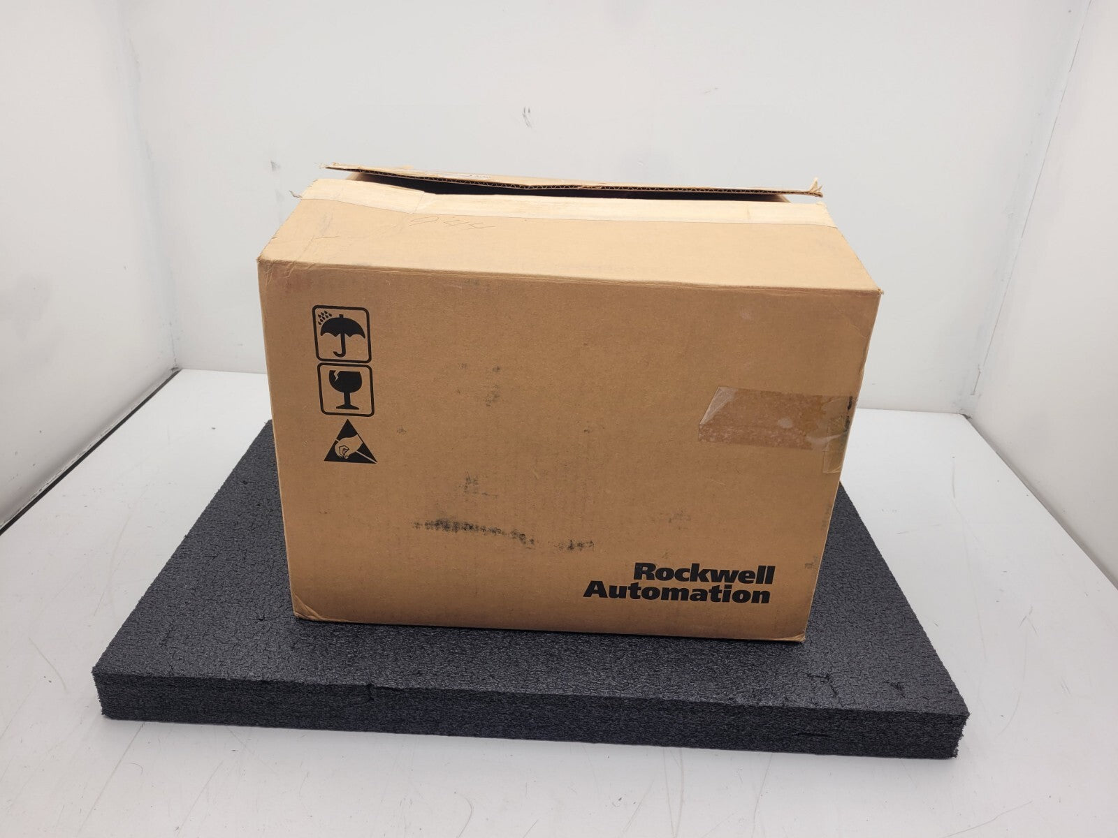 20AD014A0AYNANC0 Allen-Bradley PowerFlex 70 AC Motor VFD Drive 10HP 3PH 480V