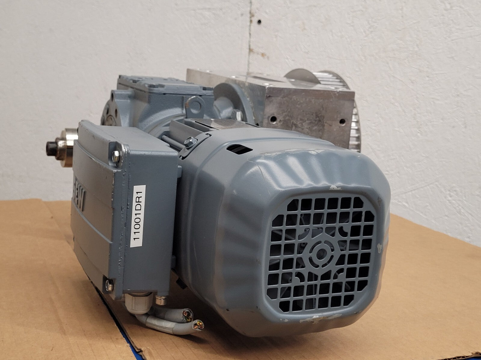 SEW-EURODRIVE SA47/T DRS71S4BE05 Gearmotor Taktomat 45 Degree 8 stop Indexer