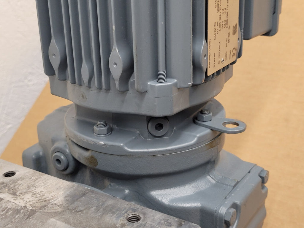 SEW-EURODRIVE SA47/T DRS71S4BE05 Gearmotor Taktomat 45 Degree 8 stop Indexer