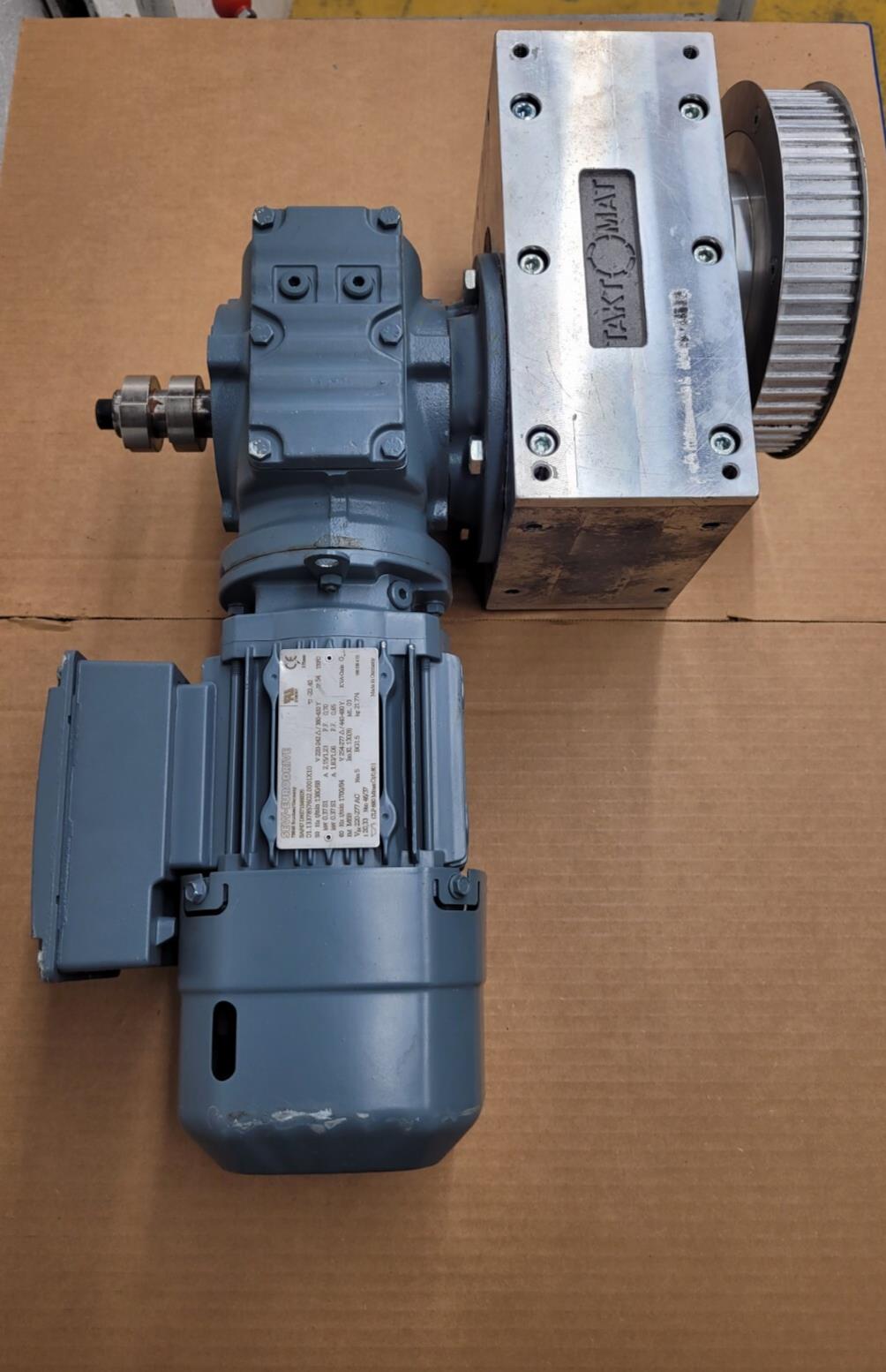 SEW-EURODRIVE SA47/T DRS71S4BE05 Gearmotor Taktomat 45 Degree 8 stop Indexer