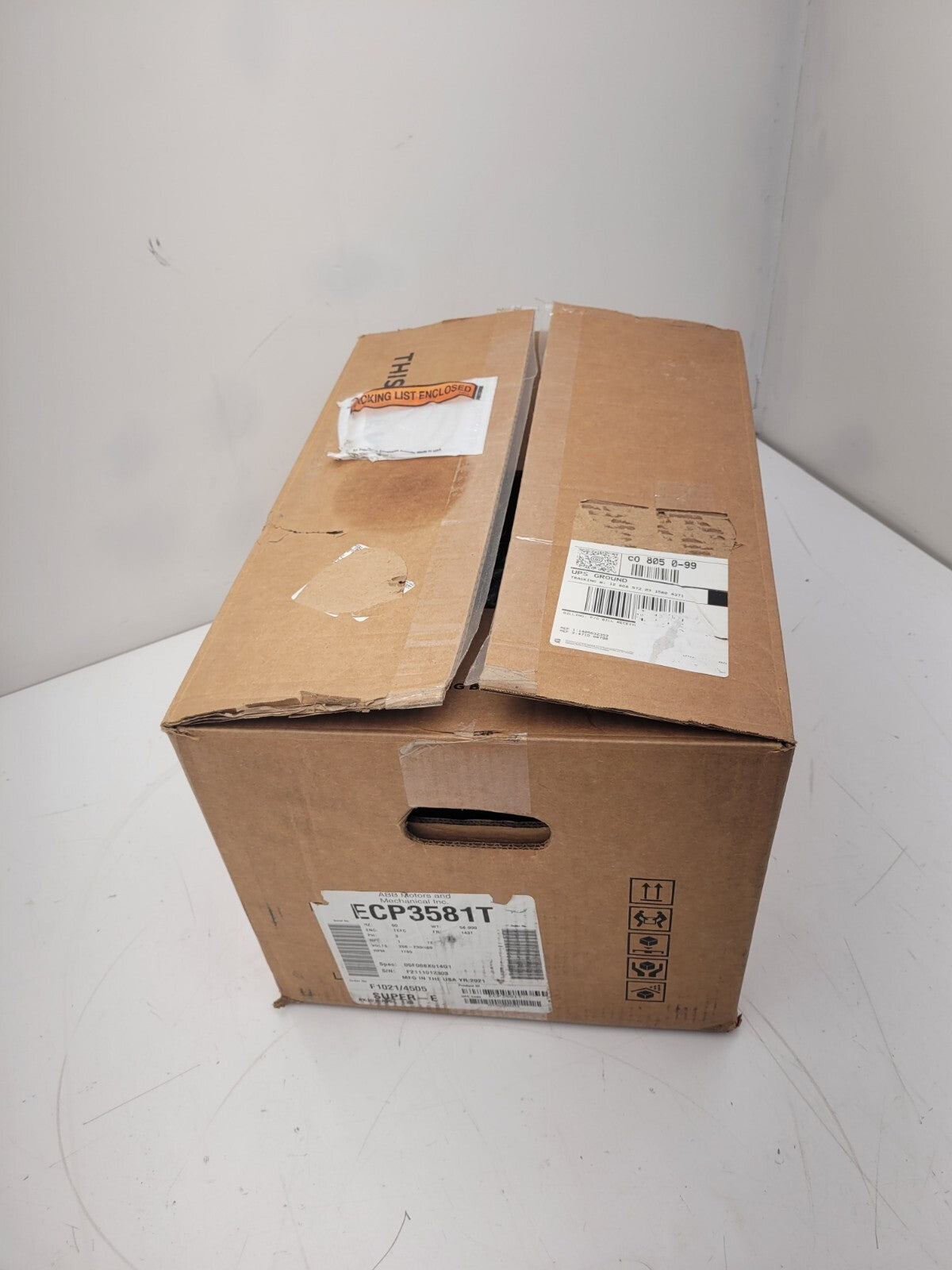 NEW ABB ECP3581T 2.8AMPS 1HP 3PHASE 60 HZ 208-230/460VOLTS MOTOR.