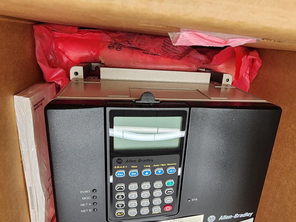 ALLEN BRADLEY POWERFLEX 70 AC DRIVE 432-528VAC 3 PH SER. A 20AD022A3AYNANCO