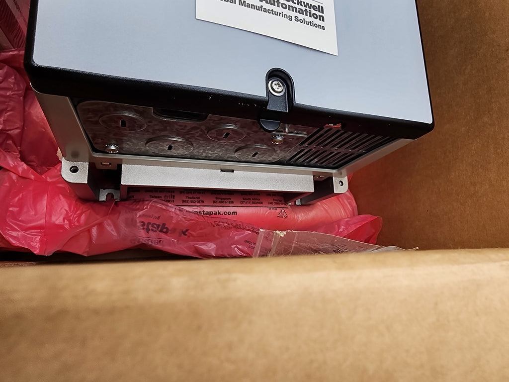 ALLEN BRADLEY POWERFLEX 70 AC DRIVE 432-528VAC 3 PH SER. A 20AD022A3AYNANCO