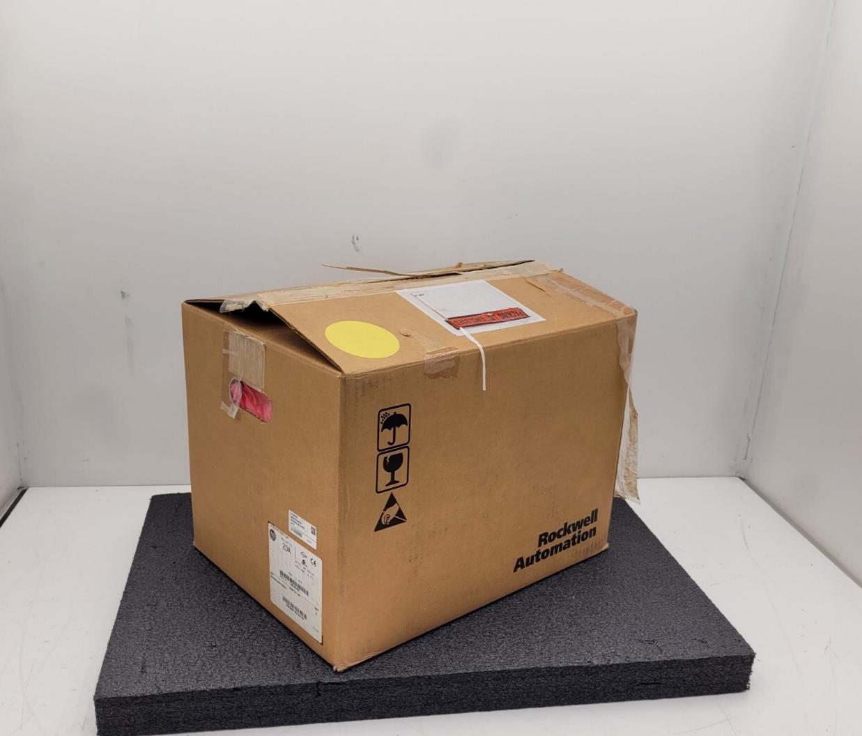 ALLEN BRADLEY POWERFLEX 70 AC DRIVE 432-528VAC 3 PH SER. A 20AD022A3AYNANCO