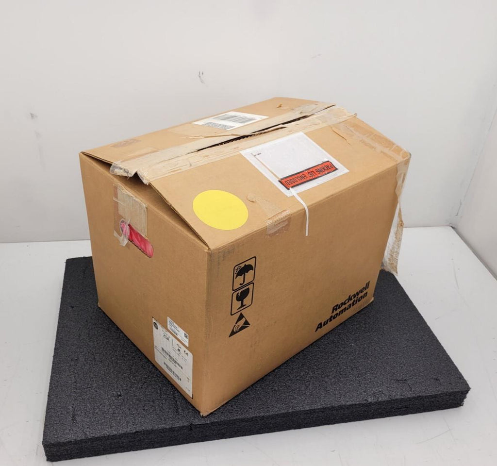 ALLEN BRADLEY POWERFLEX 70 AC DRIVE 432-528VAC 3 PH SER. A 20AD022A3AYNANCO